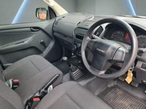 Isuzu D-Max Gen 6 250c single cab Fleetside - Image 9