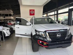 Nissan Navara 2.5DDTi double cab LE - Image 3