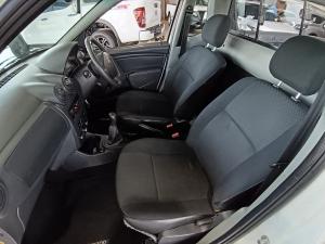 Nissan NP200 1.6i safety pack (aircon) - Image 12