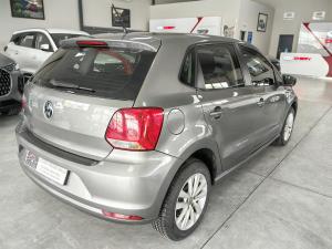 Volkswagen Polo Vivo hatch 1.6 Comfortline auto - Image 4