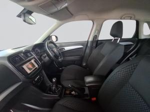 Suzuki Vitara Brezza 1.5 GLX - Image 3