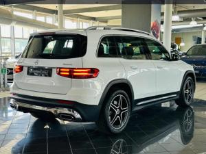 Mercedes-Benz GLB GLB220d 4Matic Progressive - Image 2