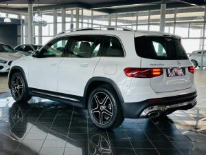 Mercedes-Benz GLB GLB220d 4Matic Progressive - Image 9