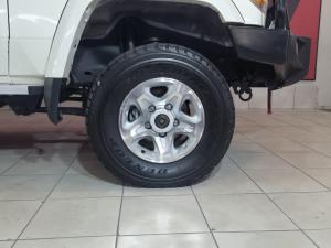 Toyota Land Cruiser 79 4.5D-4D V8 double cab LX Namib - Image 6