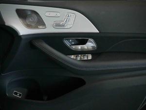 Mercedes-Benz GLE GLE300d 4Matic - Image 17
