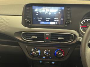 Hyundai Grand i10 1.0 Premium hatch - Image 12