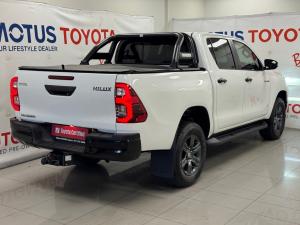 Toyota Hilux 2.8GD-6 double cab Raider auto - Image 2