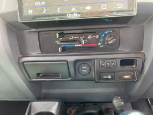 Toyota Land Cruiser 79 4.5D-4D LX V8 single cab - Image 11