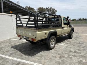 Toyota Land Cruiser 79 4.5D-4D LX V8 single cab - Image 2