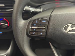 Hyundai Grand i10 1.0 Premium hatch - Image 9