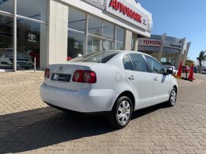 Volkswagen Polo Vivo sedan 1.4 Conceptline - Image 2