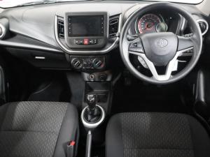 Toyota Vitz 1.0 XR manual - Image 4