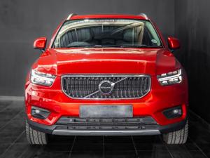 Volvo XC40 T5 AWD Momentum - Image 2
