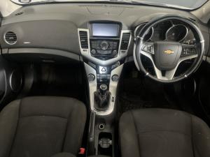 Chevrolet Cruze sedan 1.6 LS - Image 9