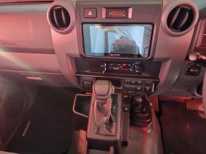 Toyota Land Cruiser 79 2.8GD-6 double cab - Image 21