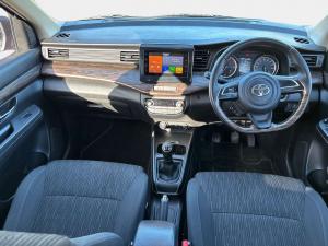 Toyota Rumion 1.5 TX manual - Image 9