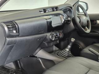 Toyota Hilux 2.0 single cab S (aircon)