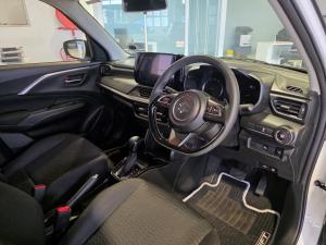 Suzuki Swift 1.2 GLX auto - Image 8