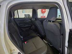 Suzuki Swift 1.2 GLX auto - Image 9