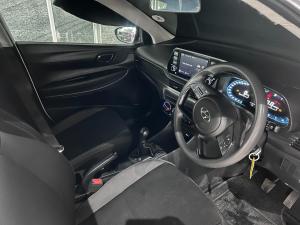 Hyundai i20 1.2 Motion - Image 9