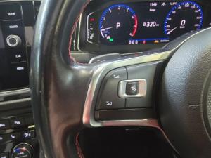 Volkswagen T-Roc 2.0TSI 140kW 4Motion R-Line - Image 17