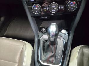 Volkswagen T-Roc 2.0TSI 140kW 4Motion R-Line - Image 21