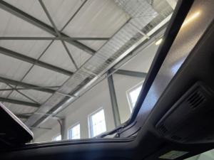 Volkswagen T-Roc 2.0TSI 140kW 4Motion R-Line - Image 25