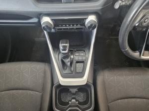 Toyota RAV4 2.0 GX auto - Image 9