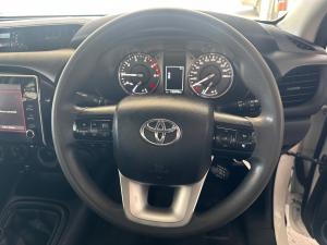 Toyota Hilux 2.4GD-6 Xtra cab Raider manual - Image 8