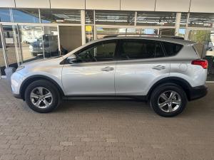 Toyota RAV4 2.0 GX auto - Image 21