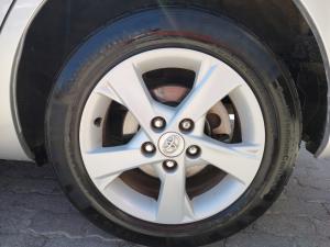 Toyota Auris 2.0D-4D XD - Image 19