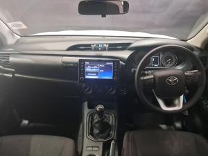 Toyota Hilux 2.4GD-6 single cab Raider manual - Image 6