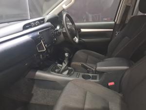 Toyota Hilux 2.4GD-6 single cab Raider manual - Image 7