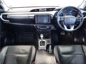 Toyota Hilux 2.8GD-6 double cab Raider auto - Image 6