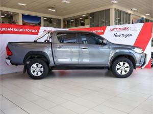 Toyota Hilux 2.8GD-6 double cab Raider auto - Image 3