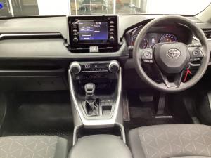 Toyota RAV4 2.0 GX auto - Image 6