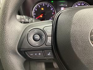 Toyota RAV4 2.0 GX auto - Image 9