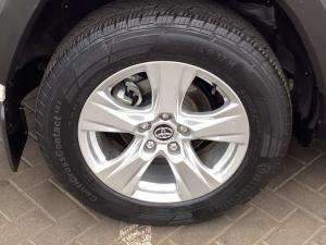 Toyota RAV4 2.0 GX auto - Image 19