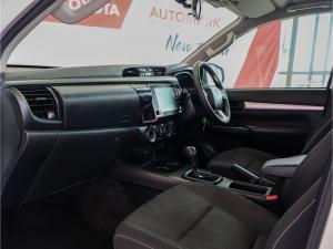 Toyota Hilux 2.4GD-6 double cab 4x4 Raider X auto - Image 7