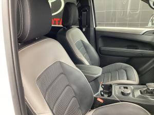 Volkswagen Amarok 3.0TDI V6 double cab Aventura 4Motion - Image 17