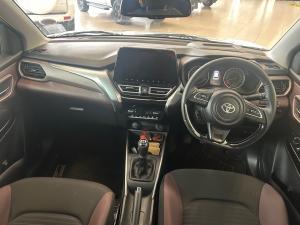 Toyota Starlet Cross 1.5 XR manual - Image 6