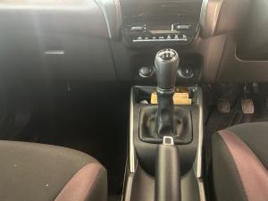 Toyota Starlet Cross 1.5 XR manual - Image 13