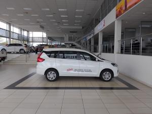 Toyota Rumion 1.5 SX auto - Image 3