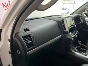 Toyota Land Cruiser 200 4.5D-4D V8 VX - Image 7
