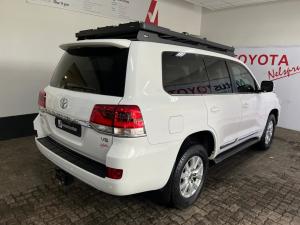 Toyota Land Cruiser 200 4.5D-4D V8 VX - Image 2