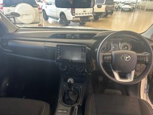 Toyota Hilux 2.4GD-6 Xtra cab Raider manual - Image 6