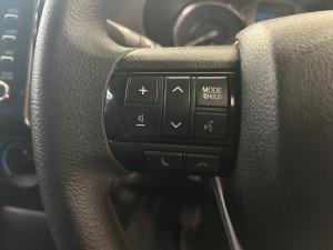 Toyota Hilux 2.4GD-6 double cab 4x4 Raider X manual - Image 9