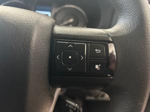 Toyota Hilux 2.4GD-6 double cab 4x4 Raider X manual - Image 10