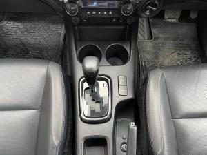 Toyota Hilux 2.8GD-6 double cab 4x4 Legend auto - Image 12