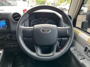 Toyota Land Cruiser 79 2.8GD-6 double cab - Image 8